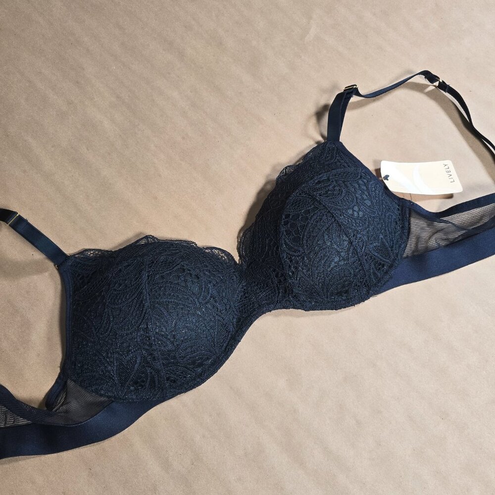 38B - Lively Lace Push Up Bra - Black